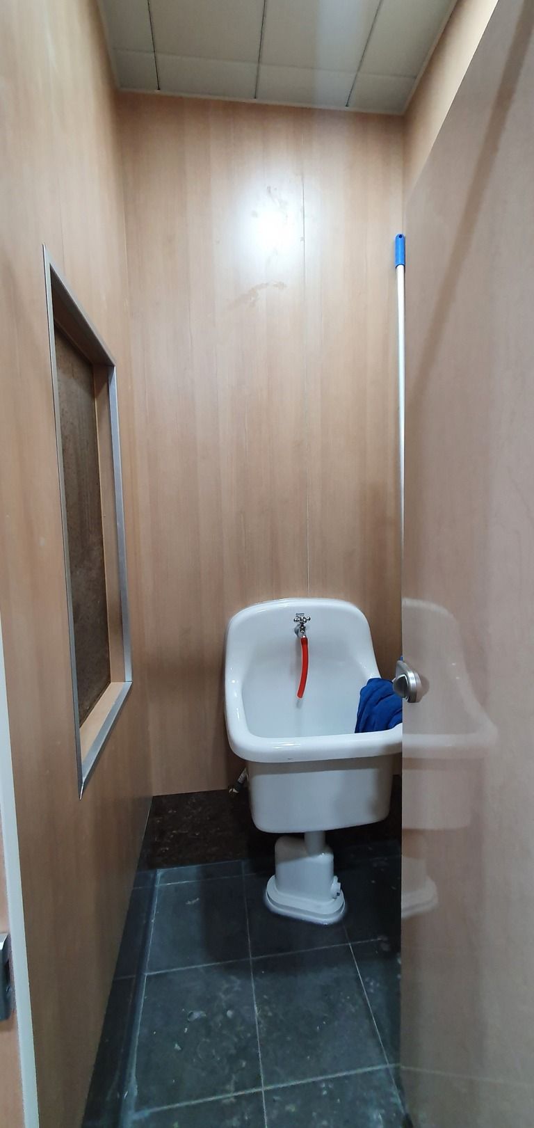 서울교육대학교 화장실 벽패널 